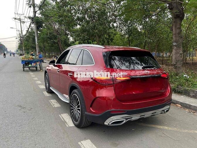 Mercedes Benz GLC 2023 GLC 300 - 12000 km
