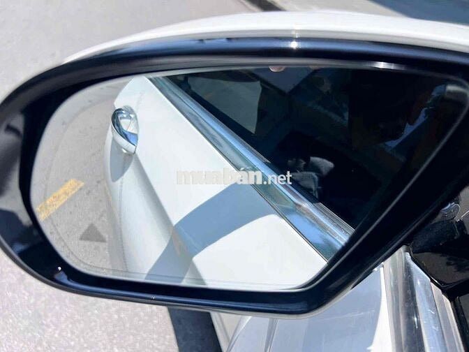 Mercedes Benz E Class 2022 E300 AMG - 15000 km