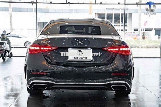 Mercedes Benz C Class 2022 C300 AMG - 9200 km