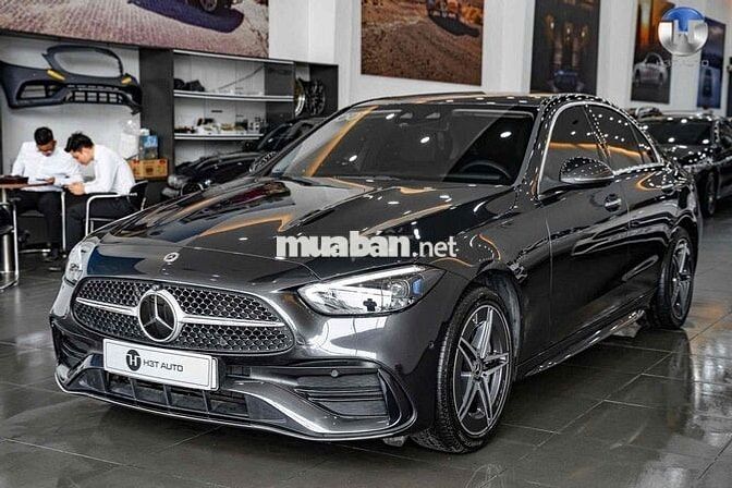 Mercedes Benz C Class 2022 C300 AMG - 9200 km
