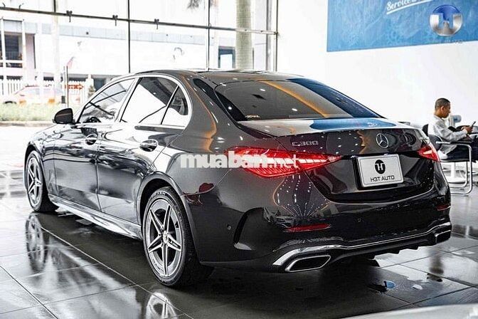 Mercedes Benz C Class 2022 C300 AMG - 9200 km