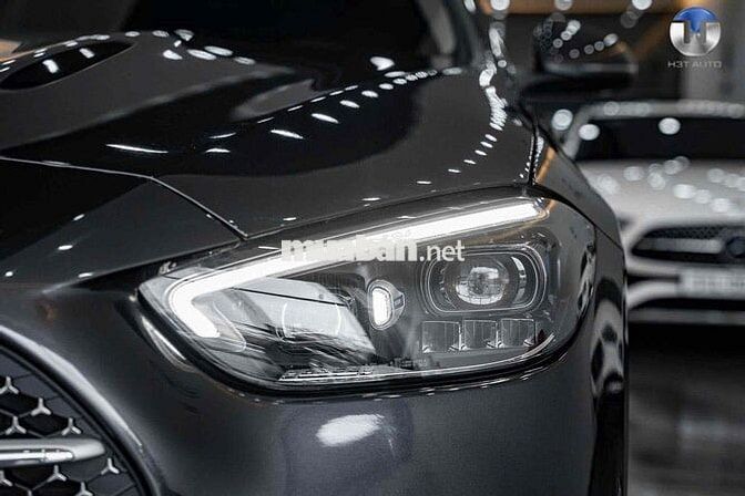 Mercedes Benz C Class 2022 C300 AMG - 9200 km