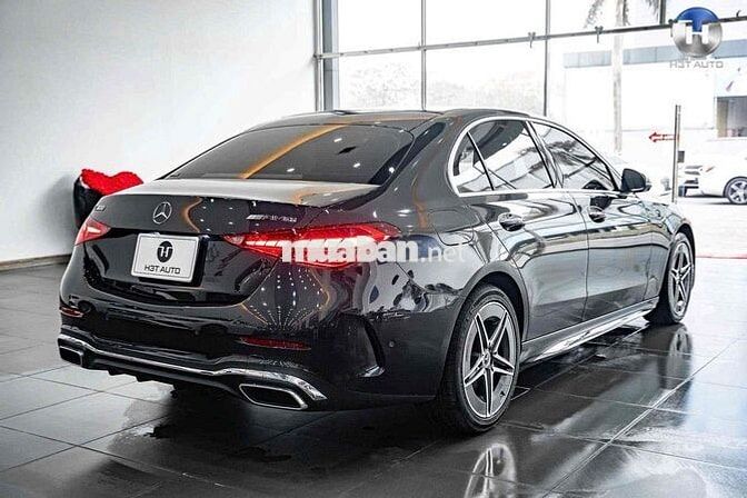 Mercedes Benz C Class 2022 C300 AMG - 9200 km