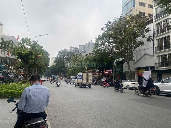 Cho thuê mặt phố Bà Triệu gần hồ Gươm 75m2, 2 tầng, mặt tiền 6m