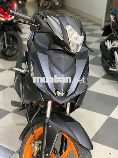 Winner v1 đời 2017 kiểng, máy zin thì thầm êm ái.