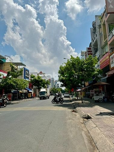 Cho thuê nhà mặt tiền 329 Tân Sơn Nhì, Tân Sơn Nhì, Tân Phú