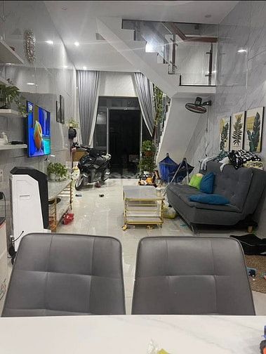 Nhà mặt tiền đường Trịnh Như Khuê