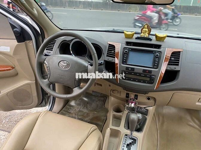 Toyota Fortuner 2009 2.7V mot doi chu