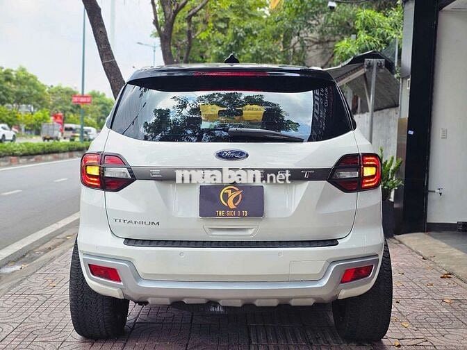 Ford Everest 2016 Titanium 2.2L AT 4x2 - 72000 km