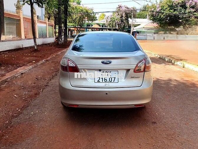 Ford Fiesta 2011 1.6 AT Sedan Xe Rin