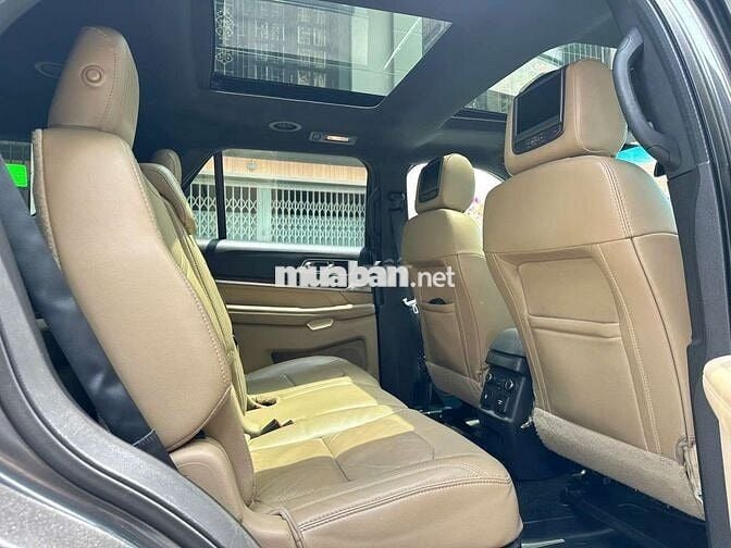 Ford Explorer 2016 2.3L Ecoboost - 93000 km