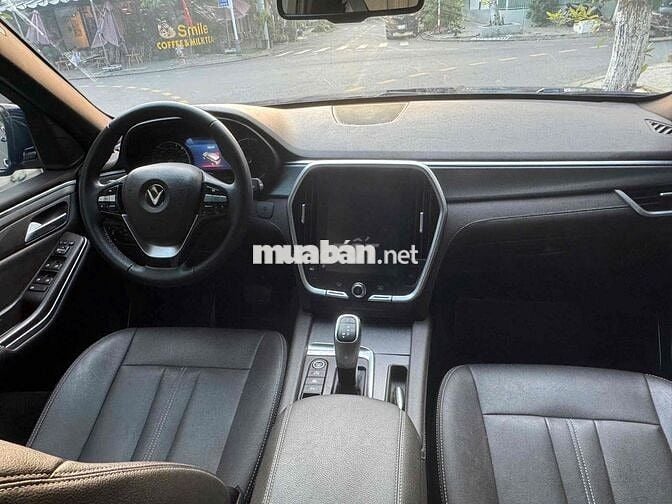 VinFast Lux SA2.0 2021