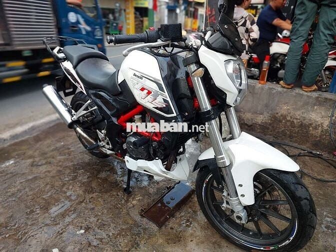 Benelli TNT 175 date 2018