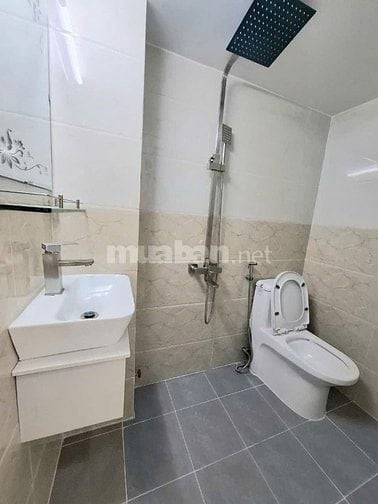 Nhà 3 tầng sổ hồng 1,85 tỷ Huỳnh Tấn Phát gần Cầu Phú Xuân Q7 