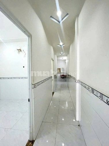 Kẹt tiền bán gấp nhà Trần Thị Cẩm, Củ Chi, Sổ hồng, 135m2, 705 triệu