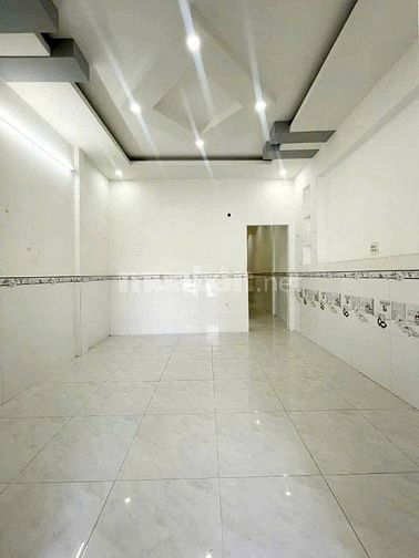 Kẹt tiền bán gấp nhà Trần Thị Cẩm, Củ Chi, Sổ hồng, 135m2, 705 triệu