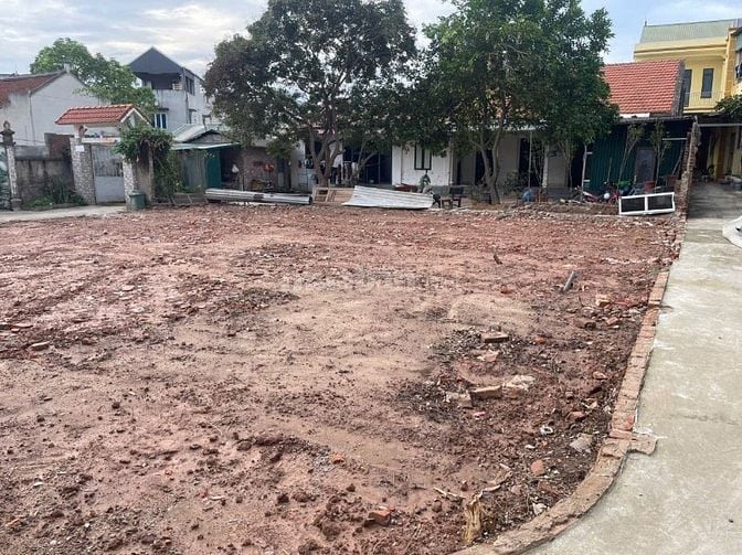 80m thụy hương cách quốc lộ 6 chỉ 200m cách bến xe yên nghĩa chỉ 1k 