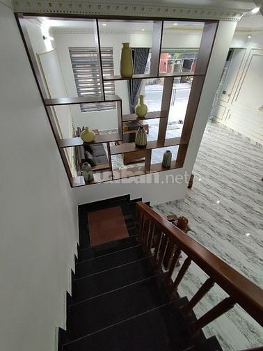 Cho thuê nhà ở hoặc làm vp kinh doanh
