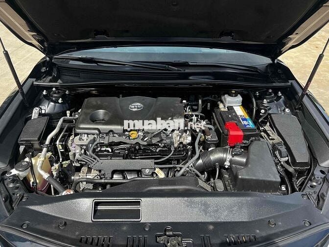 Toyota Camry 2.5Q 2022 chủ quên chạy. Lướt 14K