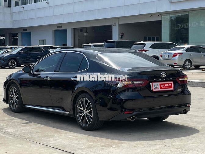 Toyota Camry 2.5Q 2022 chủ quên chạy. Lướt 14K