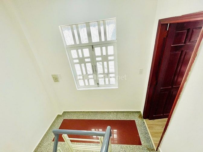 NHÀ HẺM GÒ VẤP - SÁT VÁCH BÌNH THẠNH