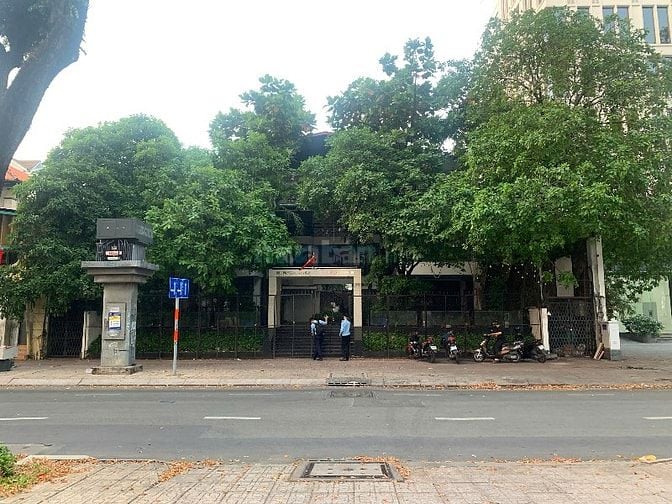  CHO THUÊ NGUYÊN CĂN MẶT TIỀN ĐẸP – 236 PASTEUR, P. VÕ THỊ SÁU, Q.3
