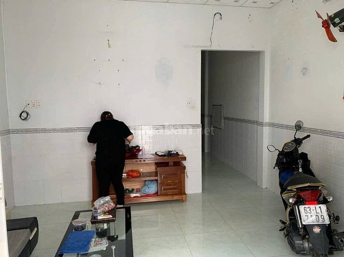 Kẹt tiền bán gấp nhà Nguyễn Thị Hé, Củ Chi, Sổ hồng, 102m2, 670 triệu