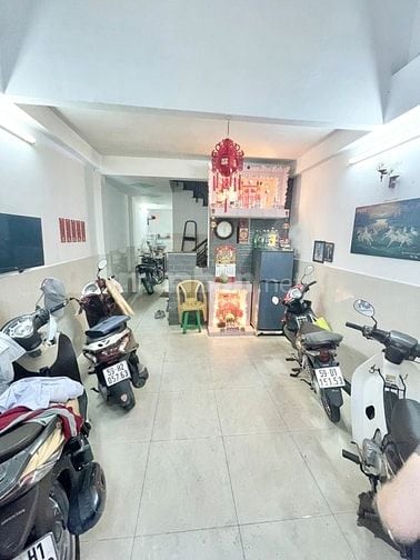TRẦN PHÚ QUẬN 5 DT 45M2 5 TẦNG 6PN HẺM 4M,THÔNG RA HẺM 565 NGUYỄN TRÃI