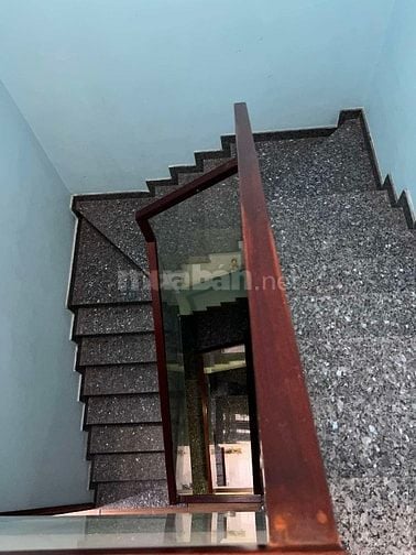 Ngộp Ngân Hàng bán gấp nhà 3 tầng HXH giá 5,6 tỷ tại BHH Bình Tân!