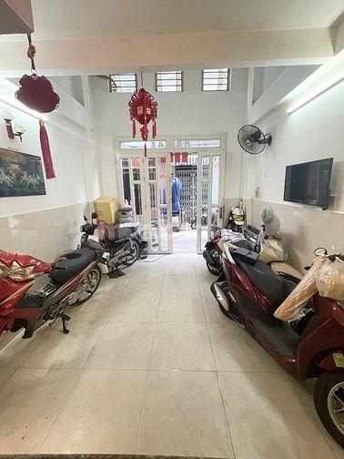TRẦN PHÚ QUẬN 5 DT 45M2 5 TẦNG 6PN HẺM 4M,THÔNG RA HẺM 565 NGUYỄN TRÃI