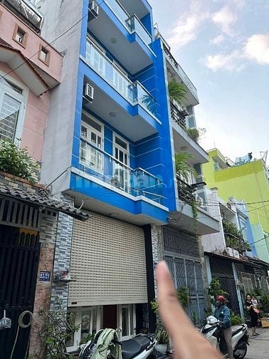 Ngộp Ngân Hàng bán gấp nhà 3 tầng HXH giá 5,6 tỷ tại BHH Bình Tân!