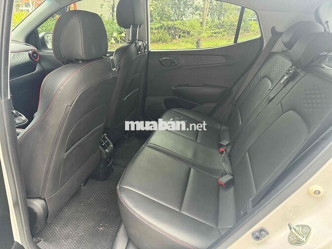 Hyundai Grand i10 2023 1.2 AT - 2000 km