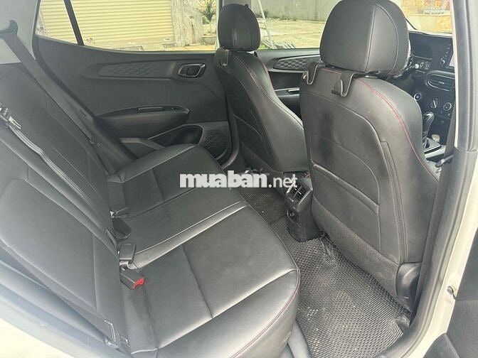 Hyundai Grand i10 2023 1.2 AT - 2000 km