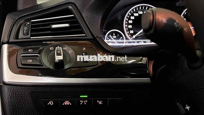 BMW 2013 520i - Full Option tiện nghi - 82000 km
