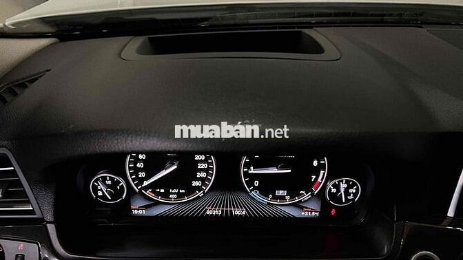 BMW 2013 520i - Full Option tiện nghi - 82000 km