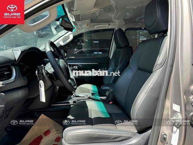 Toyota Fortuner 2023 2.4L 4x2 AT - 41000km