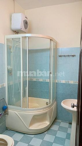 Bán nhà hẻm rộng,cách mặt tiền đường Võ Văn Tần 50 mét,khu phố an ninh