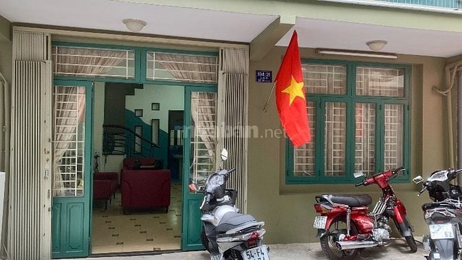 Bán nhà hẻm rộng,cách mặt tiền đường Võ Văn Tần 50 mét,khu phố an ninh