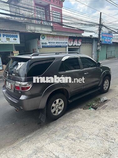 Toyota Fortuner 2009 2.5G số sàn máy Dầu