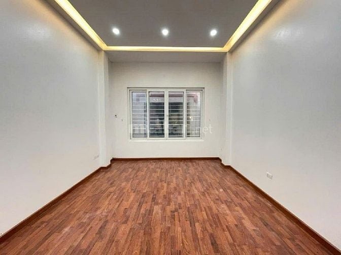 TRUNG TÂM HAI BÀ, NHÀ MỚI, THANG MÁY, Ô TÔ ĐỖ GẦN, SÁT CÔNG VIÊN