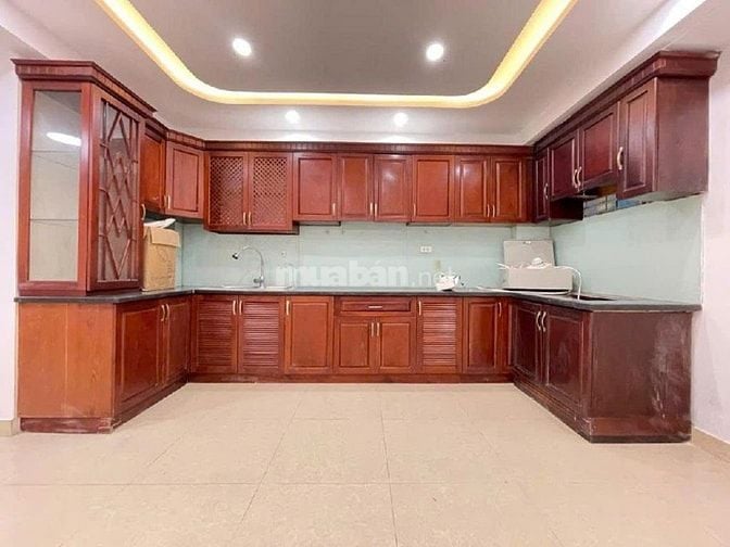 TRUNG TÂM HAI BÀ, NHÀ MỚI, THANG MÁY, Ô TÔ ĐỖ GẦN, SÁT CÔNG VIÊN