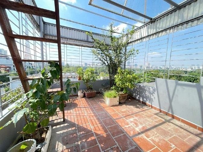 TRUNG TÂM HAI BÀ, NHÀ MỚI, THANG MÁY, Ô TÔ ĐỖ GẦN, SÁT CÔNG VIÊN