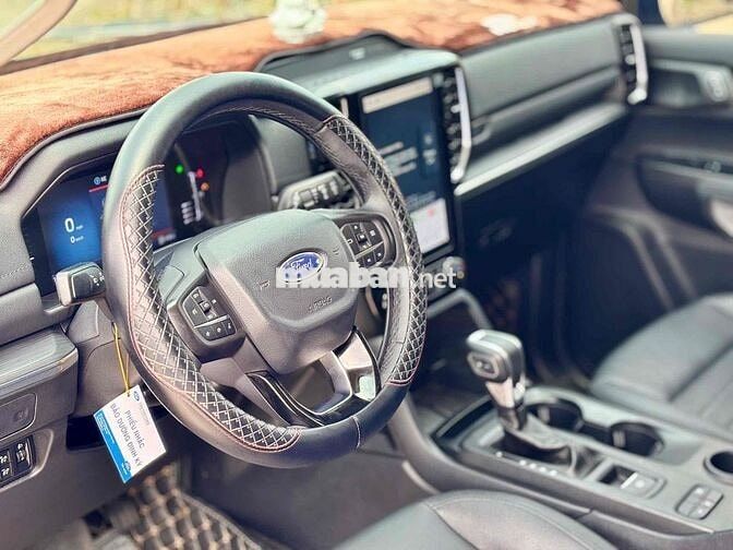 Ford Everest Sport 2.0 AT 2024- 13000 km - xe hãng