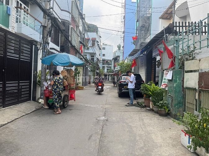 BÁN NHÀ BÙI ĐÌNH TÚY, HẺM Ô TÔ 7 CHỖ QUAY ĐẦU, TIỆN KINH DOANH