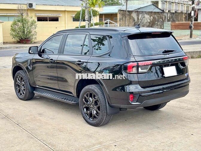 Ford Everest Sport 2.0 AT 2024- 13000 km - xe hãng