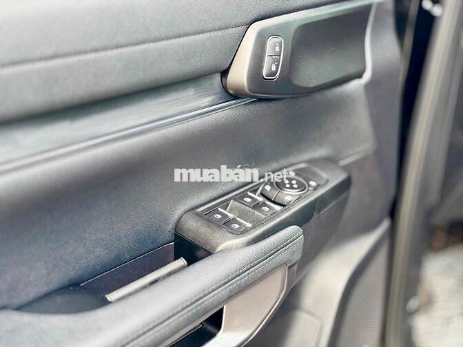 Ford Everest Sport 2.0 AT 2024- 13000 km - xe hãng