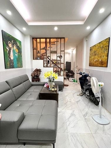 Chính chủ bán nhà mặt ngõ 20m ra phố Đội Cấn