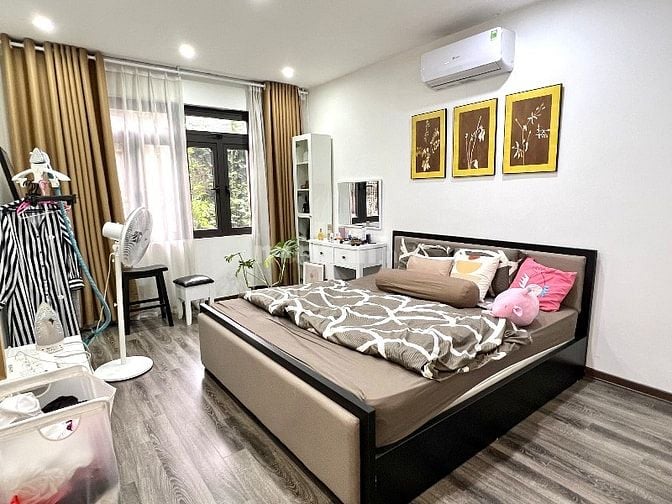 Chính chủ bán nhà mặt ngõ 20m ra phố Đội Cấn