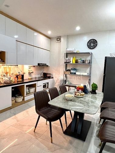 Chính chủ bán nhà mặt ngõ 20m ra phố Đội Cấn
