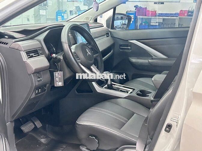 Mitsubishi Xpander 2024 Premium 1.5 AT - 10000 km